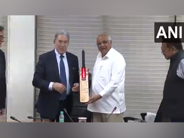 New Zealand's Deputy PM Winston Peters with Gujarat Chief Minister Bhupendra Patel (Photo/ANI)