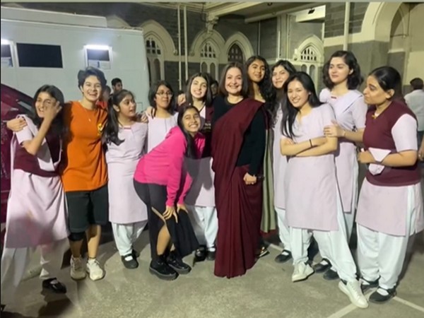 Pooja Bhatt with Big Girls Don't Cry team (Image Source: Instagram)