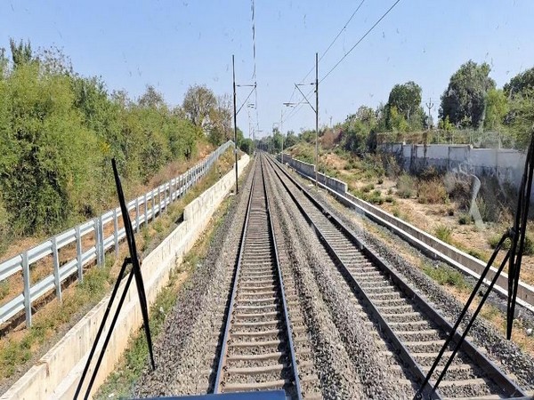 Metal barrier fencing curbs cattle runover incidents on Mumbai-Ahmedabad Rail Route (Image/ANI)