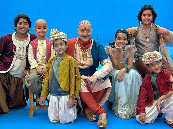 Actor Anupam Kher with cast of Chhota Bheem (Image source: Intstagram)