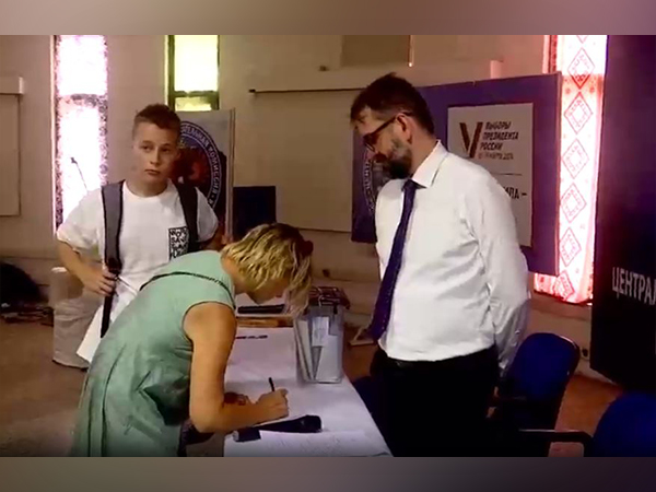 Russian citizens cast vote in Kerala (Photo/ANI)