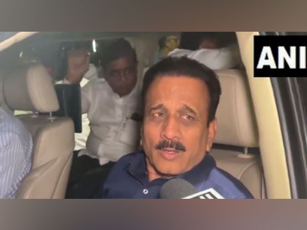 Maharashtra Minister Girish Mahajan