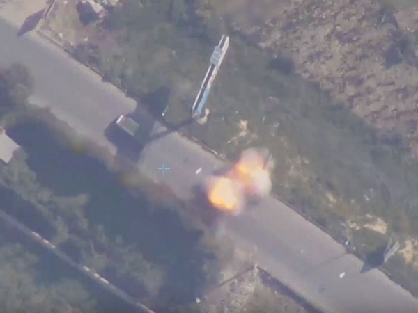 A car carrying two senior Hamas officials is struck by an Israeli aircraft (Photo/TPS)