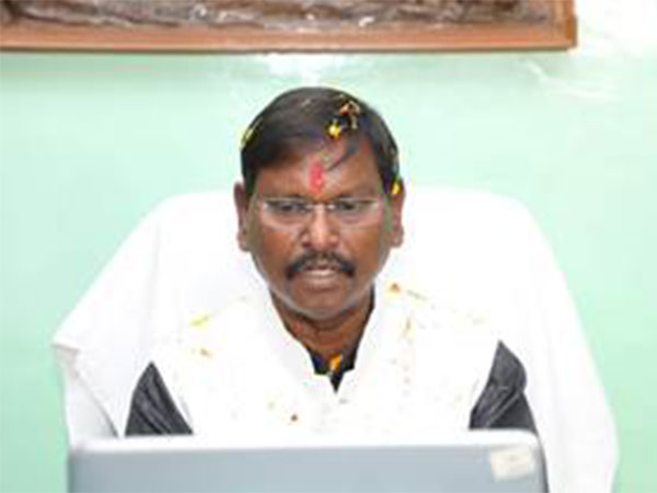 Union Minister for Tribal Affairs Arjun Munda (Photo/PIB)