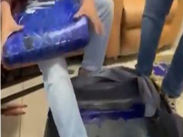 DRI officials seize more than 9 kg cocaine (Photo/ANI) 