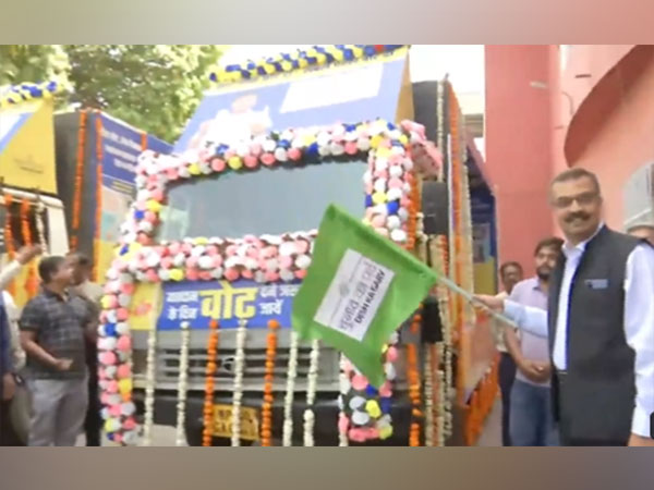 MP Chief Electoral Officer Anupam Rajan flagging off the vehicle (Photo/ANI)