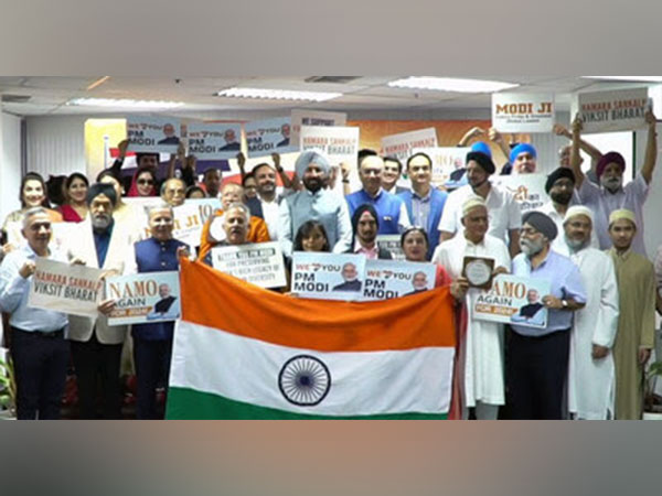 Member Parliament, IMF Convenor & Chandigarh University Chancellor Satnam Singh Sandhu along with Indian diaspora while participating during the Sadbhavana event at Bangkok, Thailand