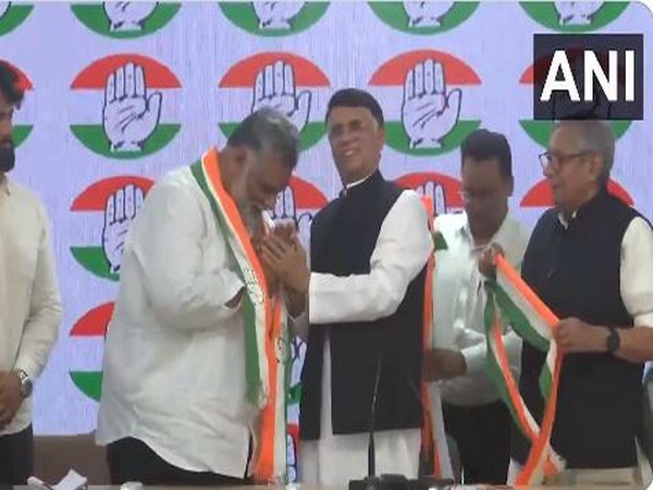 Jan Adhikar Party chief Pappu Yadav joins Congress (Photo/ANI)