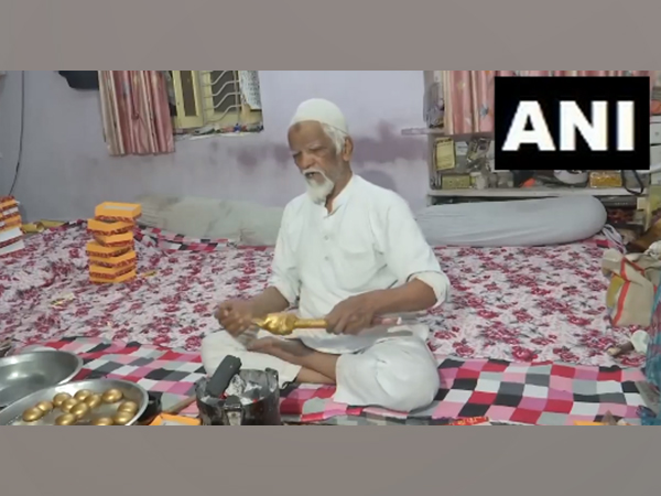 Artisan Awaz Mohammad. (Photo/ANI)