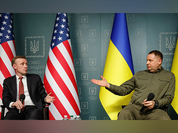 White House National Security Advisor Sullivan and Head of Ukraine's Presidential Office Yermak attend a news briefing in Kyiv (Photo/Reuters)