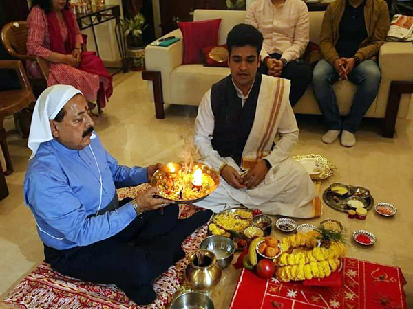 Union Minister Jitendra Singh performs puja at his residence ahead of nomination filing nomination papers for LS Polls (Photo/ANI)