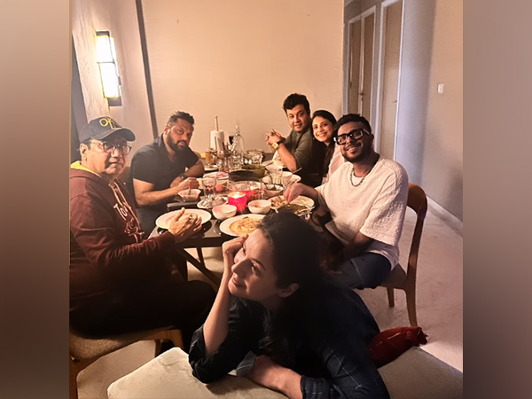 Shehnaaz Gill with Sab First Class crew (Image Source: Instagram)