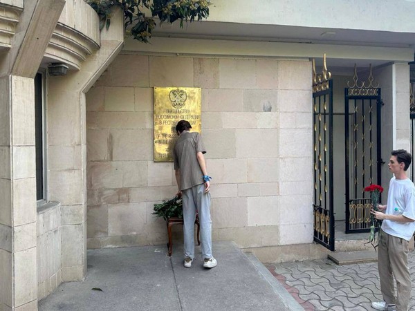 People lay flowers in Russian Embassy in New Delhi (Image Credit: X/@RusEmbIndia)