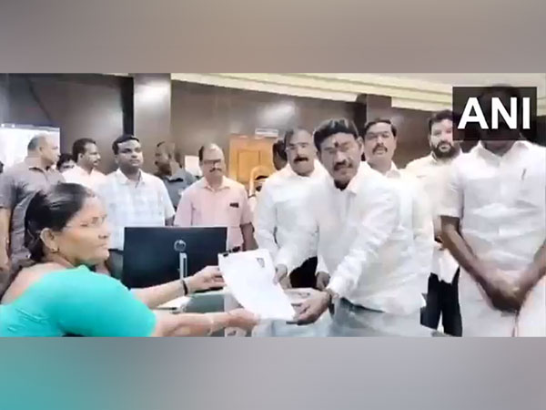 TR Paarivendhar files nominatation (Photo/ANI)