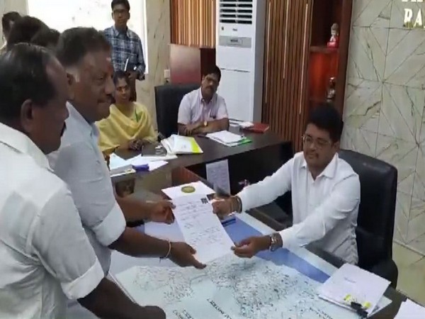 Former CM O Panneerselvam files nomination from Ramanathapuram (Photo/ANI)