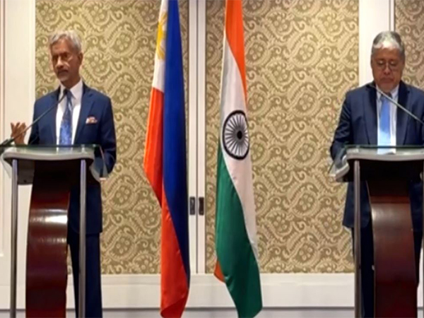 EAM Jaishankar holds press conference with Philippines Secretary for Foreign Affairs, Enrique Manalo (Photo/ANI)