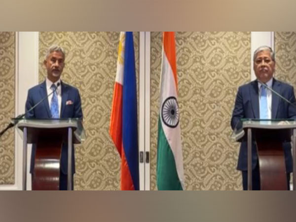 External Affairs Minister S Jaishankar, Philippines Secretary of Foreign Affairs Enrique Manalo (Image Credit: X/@DrSJaishankar)