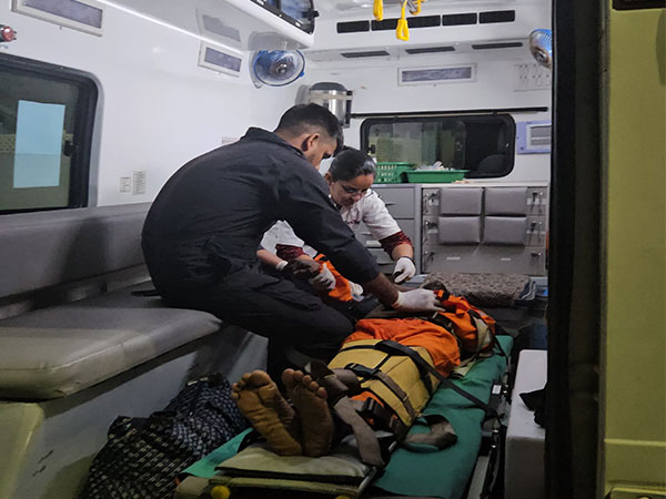 India Coast Guard evacuates ailing man from tugboat off Gujarat coast (Photo: ICG)