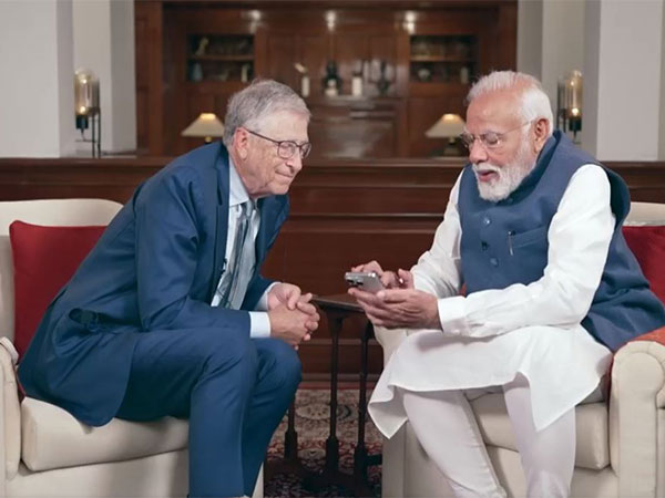 PM Narendra Modi and Bill Gates (Image: ANI)