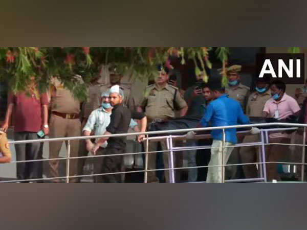 Mukhtar Ansari's body being taken to Ghazipur after the post-mortem at Banda Medical College and Hospital. (Photo/ANI)