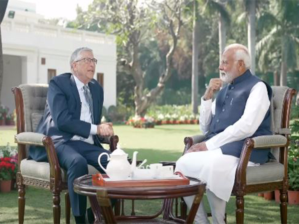 Prime Minister Narendra Modi with Microsoft CEO Bill Gates (Photo/Narendra Modi Youtube)