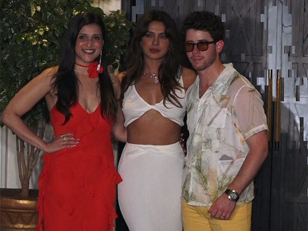 Priyanka Chopra, Nick Jonas, Mannara Chopra (ANI)