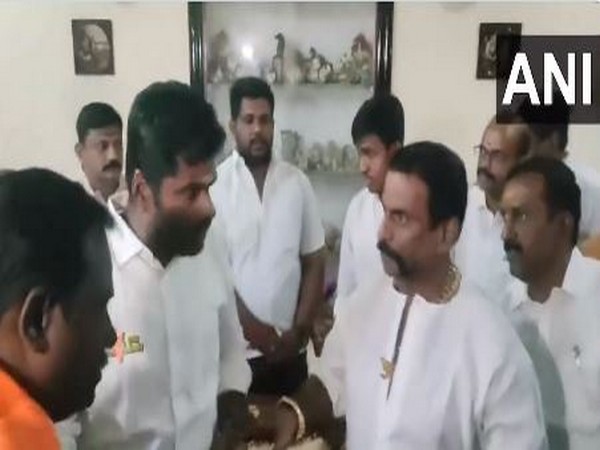 BJP's Annamalai met Congress leader Krishnasamy Vandaiyar (Photo/ANI)