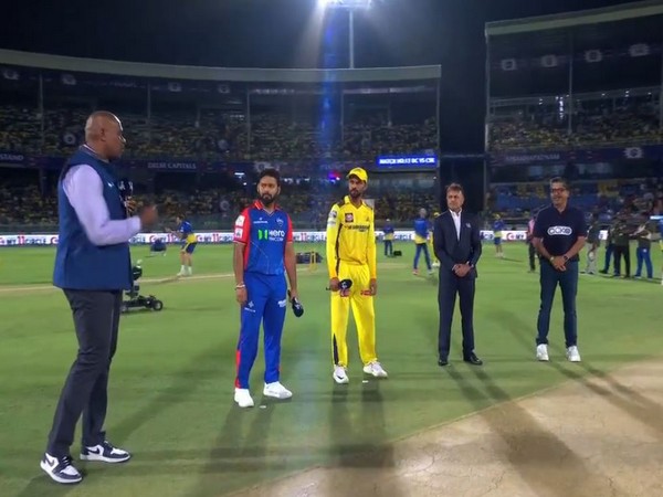 Rishabh Pant and Ruturaj Gaikwad during toss (Photo: IPL/X)