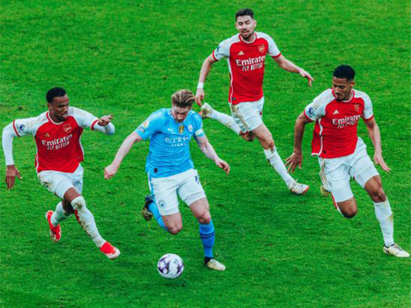 Manchester City and Arsenal in action. (Photo - Manchester City Twitter)