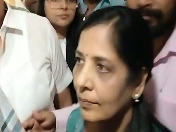 Sunita Kejriwal at Rouse Avenue court (Photo/ANI)