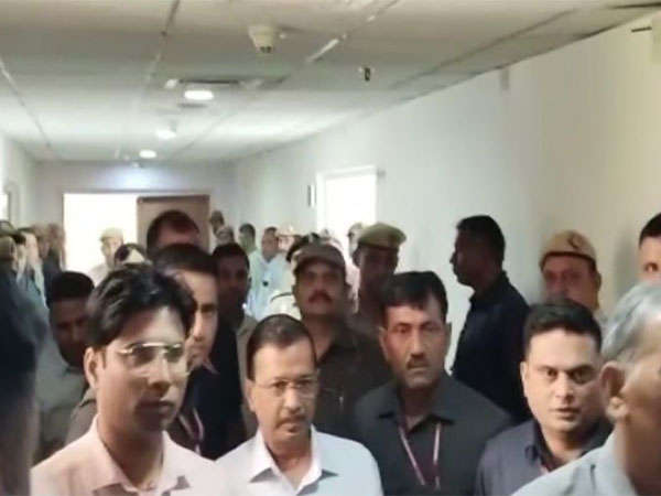 Chief Minister Arvind Kejriwal being produced before a court in Delhi (Photo/ANI)