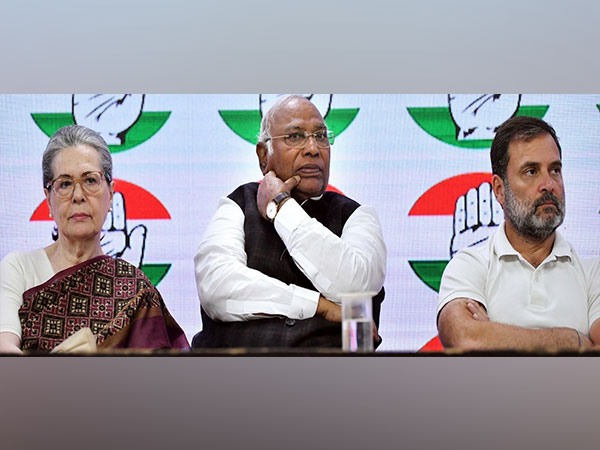 Congress President Mallikarjun Kharge, Parliamentary Party Chairperson Sonia Gandhi and party leader Rahul Gandhi (File Photo/ANI)