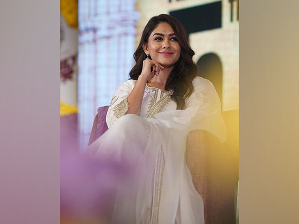 Mrunal Thakur (Image source: Instagram)