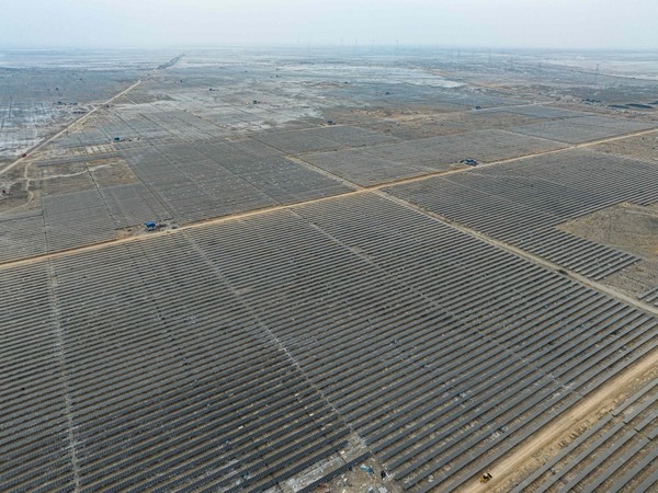 Renewable energy project at Khavda (Photo/Adani Green Energy)