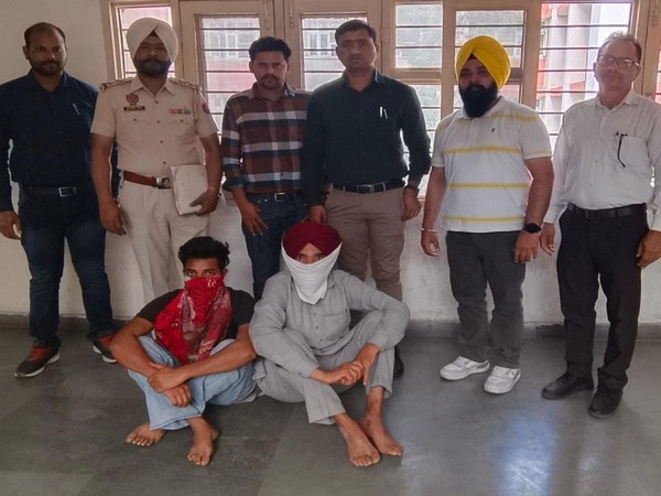 BSF, Punjab Police bust hawala racket in Amritsar. (Photo/ANI)