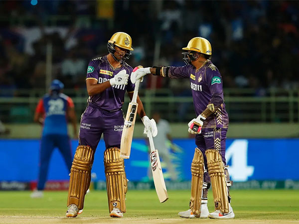 Angkrish Raghuvanshi and Sunil Narine (Photo: KKR/ X)