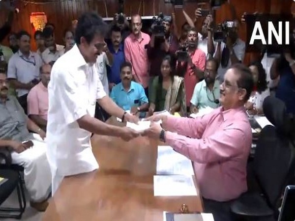 Congress leader KC Venugopal files nomination (Photo/ANI)