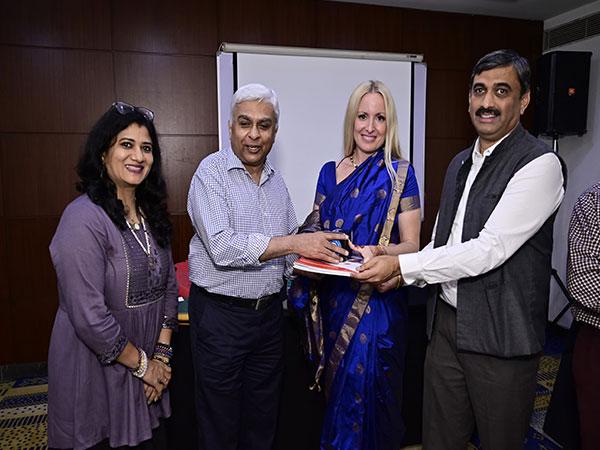 Cricket Association for Blind in India with Samarthanam Trust Founder Mahantesh GK (Image: CABI)