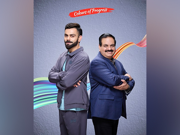 Brand Ambassador, Asian Paints Ltd. Virat Kohli, with MD & CEO of Asian Paints Ltd., Amit Syngle