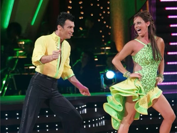 Sara Evans, Tony Dovolani on 'Dancing with the Stars'( Image source/ Instagram)