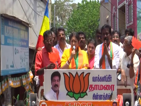 Union Minister Smriti Irani campaigns for Paul Kanagaraj (Photo/ANI)