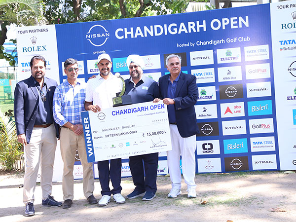 Gaganjeet Bhullar after winning Chandigarh Open 2024 (Image: PGTI)