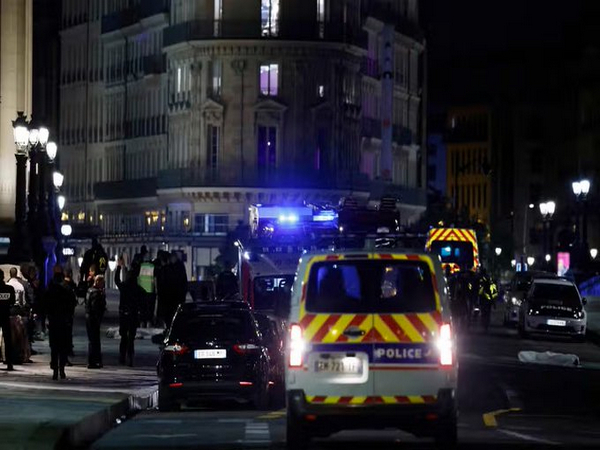 Explosion takes place at eight-storey building in Paris. (Photo: X//@visegrad24)