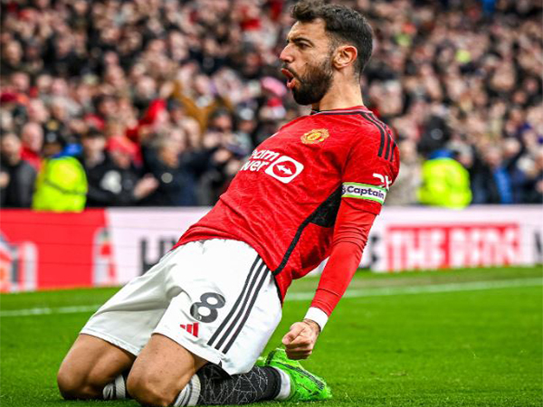 Bruno Fernandes celebrating United's goal against Liverpool. (Photo - Man United X)