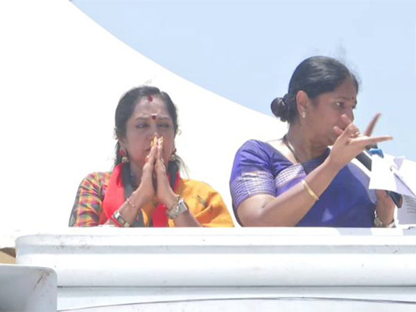 DMK MP Kanimozhi Karunanidhi campaigning for South Chennai candidate Tamilachi Thangapandiyan (Photo/ANI)