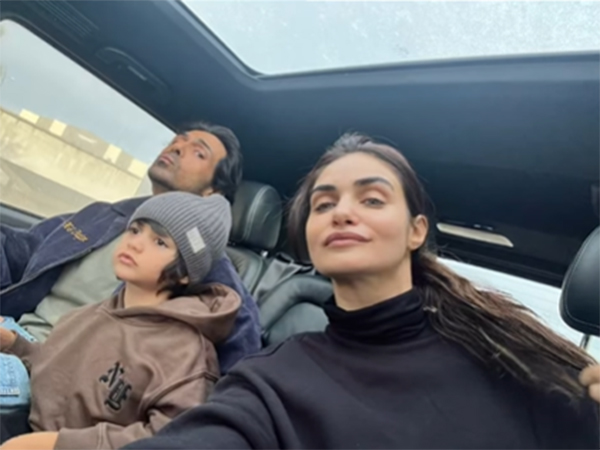 Arjun Rampal with Gabriella Demetriades (Image source: Instagram)