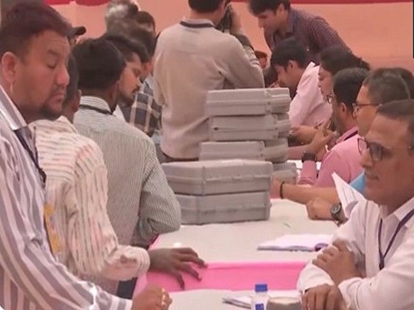 EVM distribution in Ahmedabad (Photo/ANI)