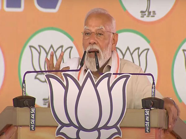 Prime Minister Narendra Modi addressing public meeting in Bastar (Photo: PM Modi YouTube)