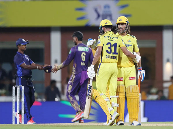 Ruturaj Gaikwad and MS Dhoni (Photo: IPL)