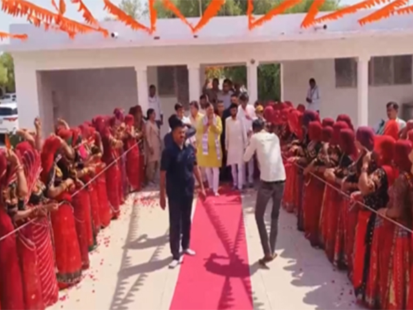 Rajasthan CM Bhanjanlal Sharma offered prayers at Jambheshwar Mandir in Barmer (Photo/ANI)